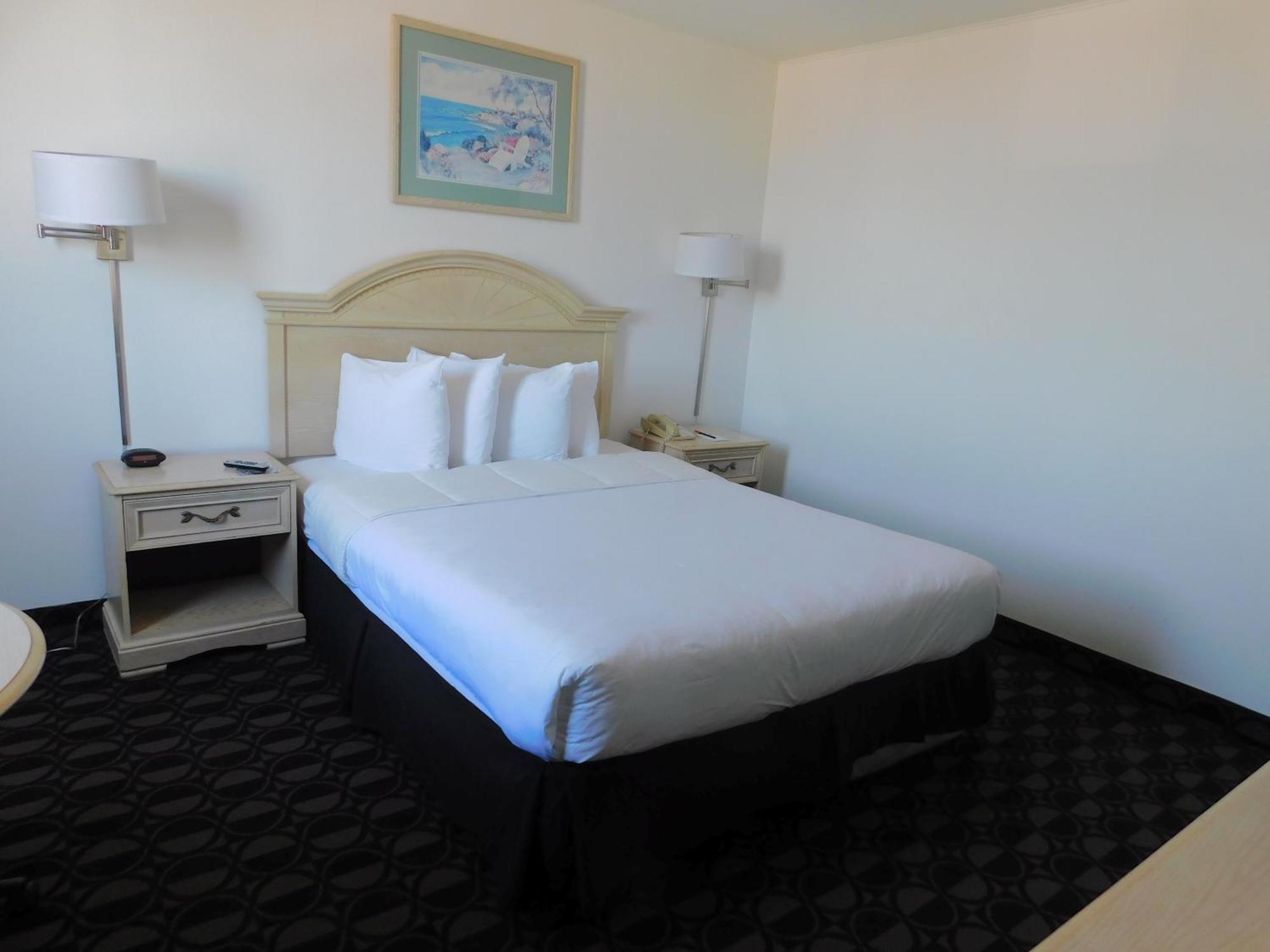 Hotel Ramada By Wyndham North Bergen Exterior foto